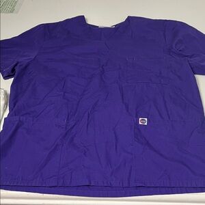 Sivvan Medium Purple Short Sleeve V Neck Double Pocket Scrub Top Shirt